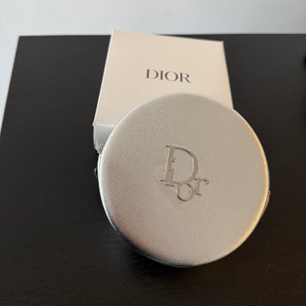 [BRAND NEW] Christian Dior Authentic GWP Silver Round Vanity Case with Logo